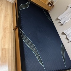 定価計13万円ほど　西川Air マットレス/AIR01/エアー01/セミダブルベッドセット　の画像