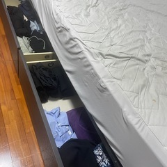 収納付きダブルベッド
の画像