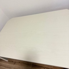 ● ニトリ　折りたたみテーブル
の画像