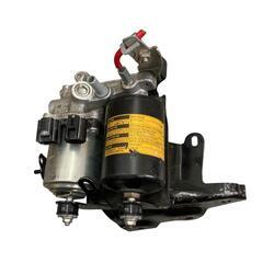 SG0001 現状品  TOYATA トヨタ プリウス DDA‐ZVW30ブレーキマスター  ASSY 2点まとめ売り [1000023061216]の画像