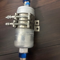 BOSCH純正燃料ポンプ0 580 254 044取付ステー付きの画像