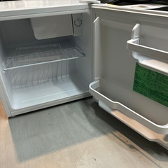配達可【ヤマダ】冷蔵庫46L★2022年製 クリーニング済み/6ヶ月保証付き【管理番号11009】横の画像