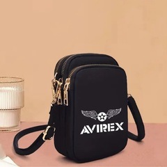 【新品未使用】アヴレックス　ポーチの画像