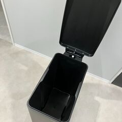スタイリッシュなゴミ箱　48Lの画像