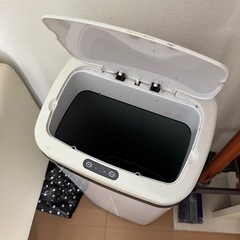 自動開閉ゴミ箱【早い者勝ち】の画像