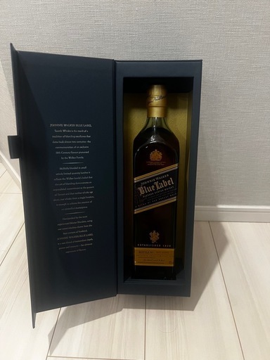 ジョニー ウォーカー ブルー ラベル 未開封 箱付き 750ml
