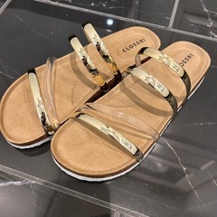 レディースサンダルの画像