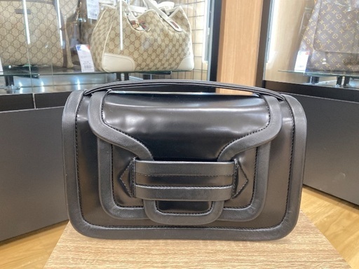 PIERRE HARDYのショルダーバッグのご紹介！