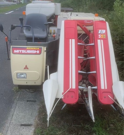 三菱 VM13コンバイン 2条刈袋取り　アワーメーター176h 簡単に動作確認済 三菱 VM13コンバイン 2条刈袋取りアワーメーター176h 簡単に動作