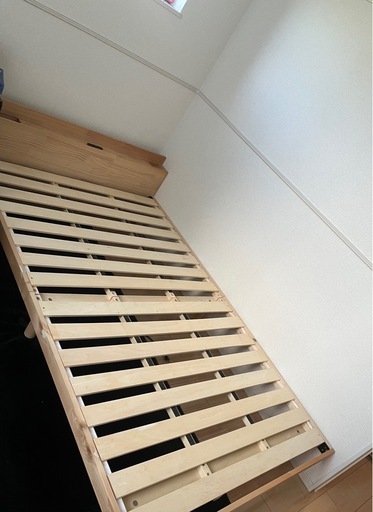 セミダブルベッドフレーム