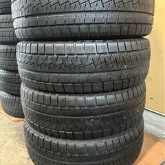 185/65R15🌈ピレリスタッドレス４本セット🌈🐿️の画像