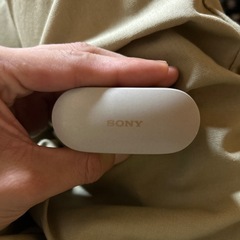 WF-1000XM4実働本体のみの画像