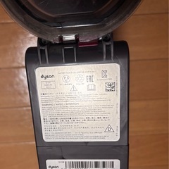 ダイソン　掃除機　v8 アダプター付き
の画像