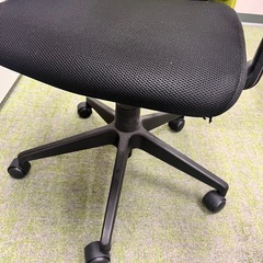 オフィス風チェアの画像