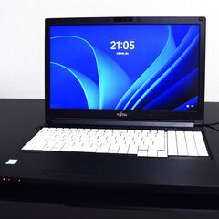 富士通高性能8世代i7最新Windows11メモリ8GB高速SSD240GBWifi接続可能カメラ内蔵の画像