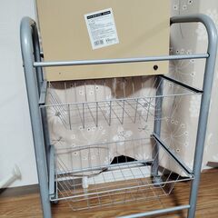 スチールラックの画像