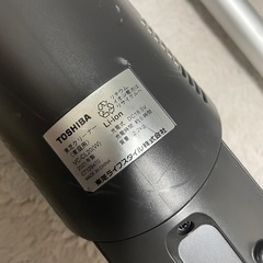 【ジャンク品】東芝　コードレススティッククリーナー 　　の画像