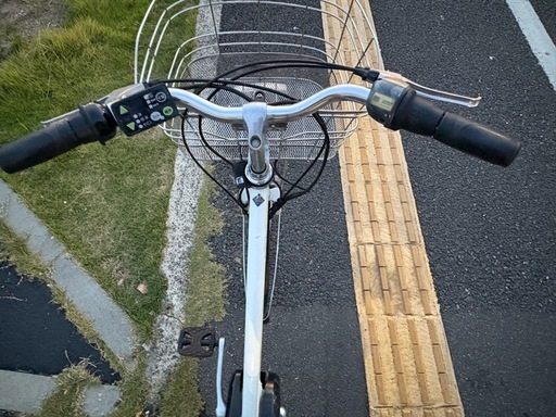 中古27インチブリヂストン電動アシスト自転車　8段　12.8Ah 大阪