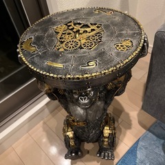 ゴリラ　サイドテーブルの画像