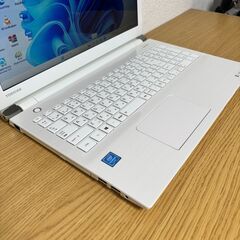 【美品】東芝 dynabook✨白 SSD256GB Office2021付♪の画像