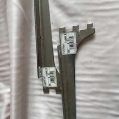 スチール製シルバー棚受け金具7個セット約35cmの画像