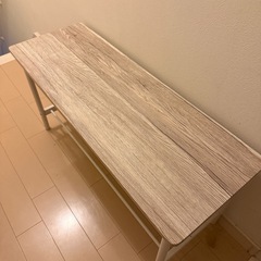 ダイニングテーブルの画像