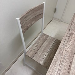 ダイニングテーブルの画像
