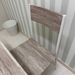 ダイニングテーブルの画像