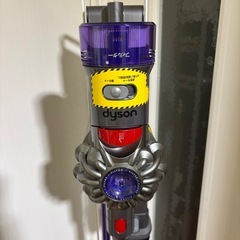 ダイソン 掃除機【値下げ交渉受け付けます
】の画像