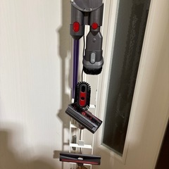 ダイソン 掃除機【値下げ交渉受け付けます
】の画像