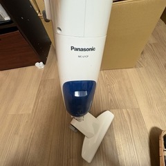 【動作品】Panasonic スティック型掃除機 MC-U1CP 500円の画像