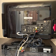 AQUOSテレビ、パイオニアDVDプレーヤーのセット　の画像