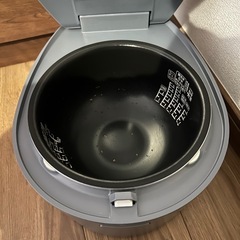 【最初値下げ 】アイリスオーヤマ　IH炊飯器の画像