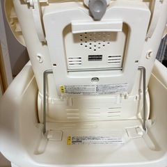 combi コンビ　ネムリラ　手動スイング　ハイローチェアの画像