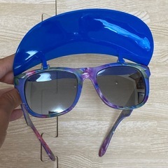 花柄デザイン　サングラス　紫外線カットレンズ　人気の画像