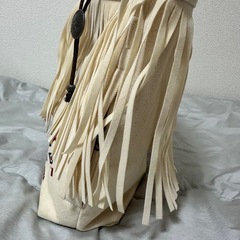アイボリー　フリンジトートバッグ　オルテガ柄の画像