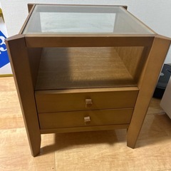 サイドテーブルの画像