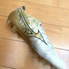 MIZUNO α ELITE プリズムゴールド ミズノアルファ26.0cmの画像
