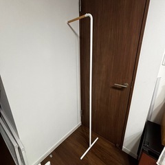 tower スリムコートハンガー　ホワイトの画像