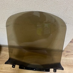 マジェスティ125純正スクリーン中古の画像
