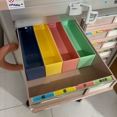 配薬カート　４０名分の画像