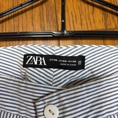 ZARAパンツスーツの画像