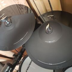 Roland 電子ドラム売ります TD-4  社外品パッド使っております。の画像