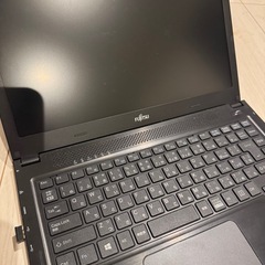 富士通 LIFEBOOK U537（FMVU5373BY）の画像