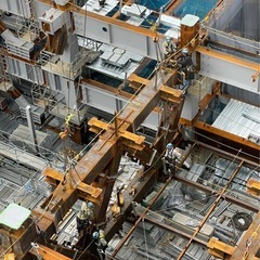 足場・鉄骨・PC・建設機械組立解体！とび職募集！未経験者大歓迎！の画像
