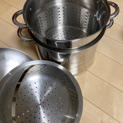 蒸し器　約直径25センチの画像
