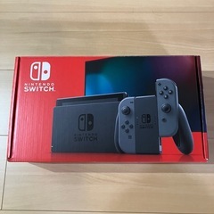 Nintendo Switch 純正ケース付きの画像