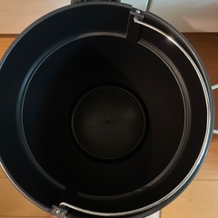 ゴミ箱　アイボリー　の画像