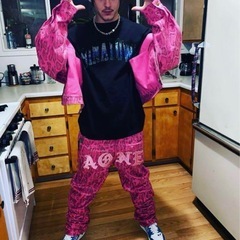 AONE4SURE PINK SNAKE SLATT PANTS 韻マン着用の画像