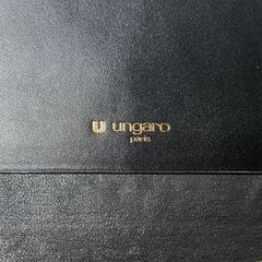 U by ungaro　長財布　ブラックレザーの画像